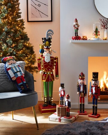 Christmas Nutcrackers - Set of 2