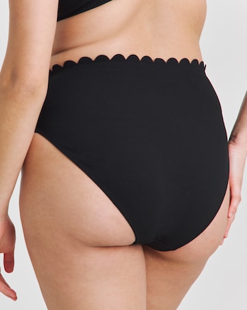 MAGISCULPT Medium Control Contour Me Scalloped High Waist Bikini Bottoms