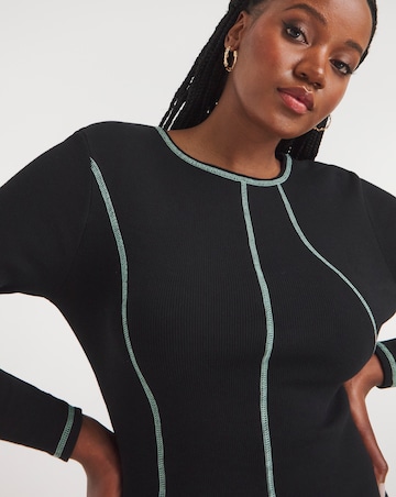 Black Long Sleeve Green Exposed Seam Maxi Dress
