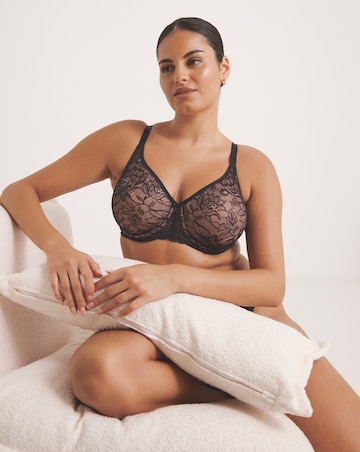 Triumph Amourette Charm Minimiser Wired Bra Black