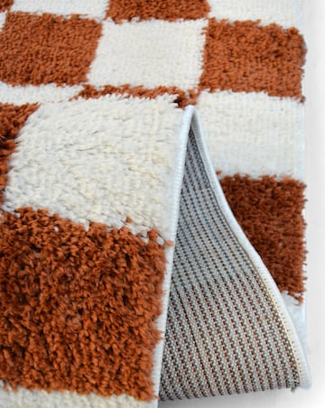 Snug Check Rug