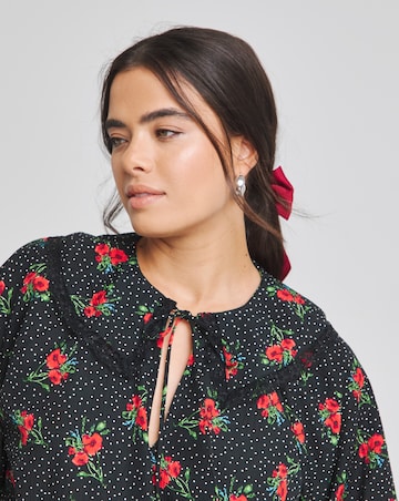 Simply Be Ditsy Floral Print Blouse with Lace Trim Collar