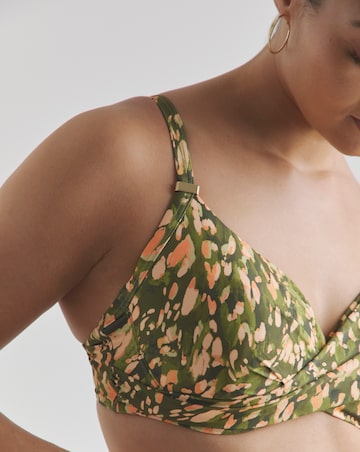 MAGISCULPT Twist Front Plunge Bikini Top