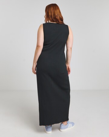 Black Ribbed Scoop Neck Maxi Dress