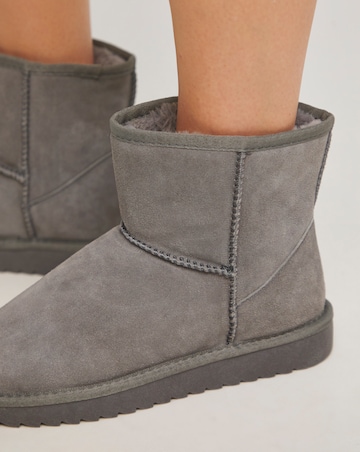 Sia Suede Warm Lined Snug Boots Extra Wide EEE Fit