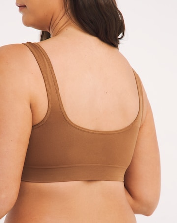 Smoothing Seamless Comfort Top Fits Up To D - Nude 3
