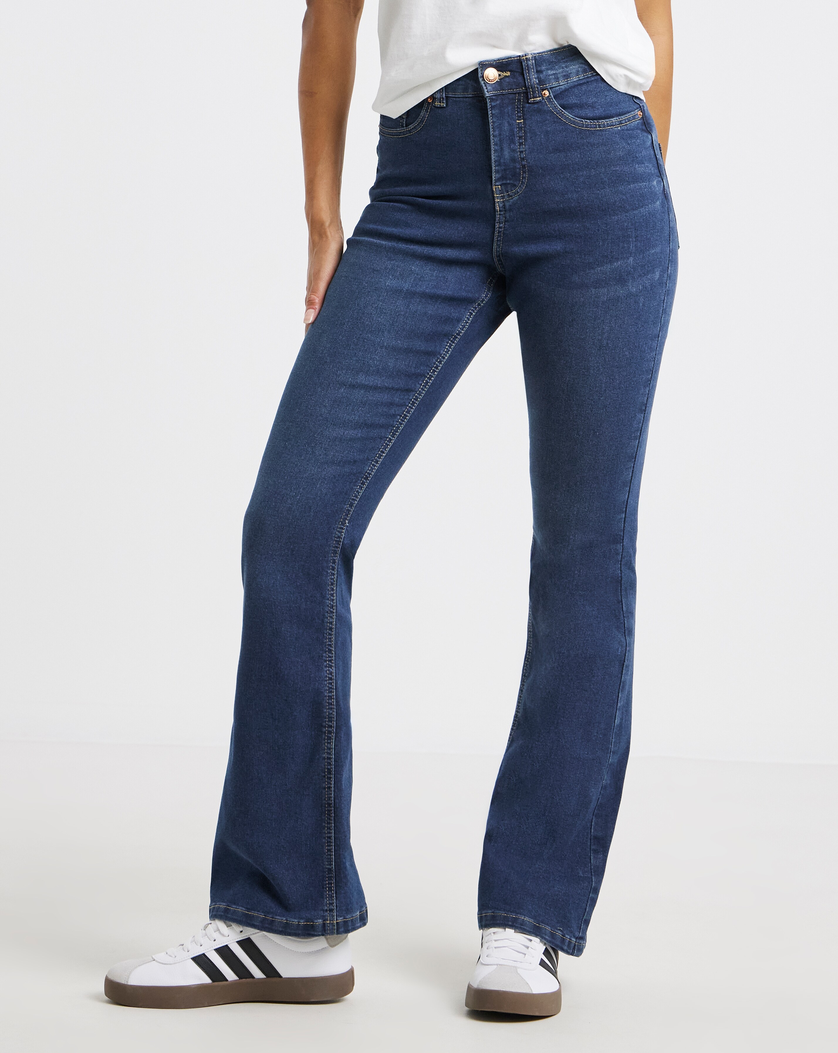 OUAT 24aw 010 office jeans