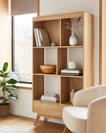 Gray & Osbourn No.157 Oslo Display Unit