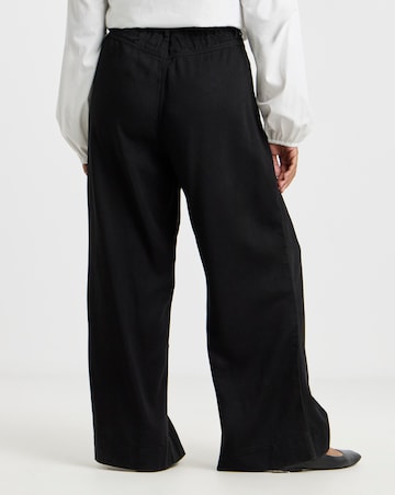 Simply Be Black Lyocell Pleat Detail Wide Leg Jeans