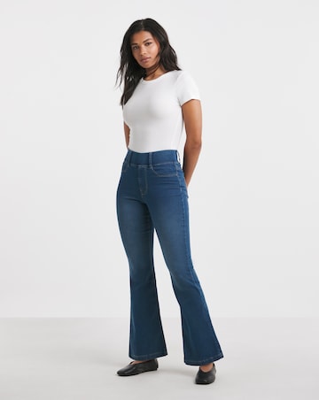 Mid Wash Stretch Flared Pull On Jeggings