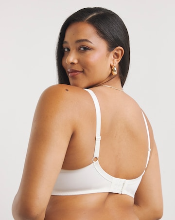 Dorina Curves Leila Moulded Cup Wired Spacer Bra