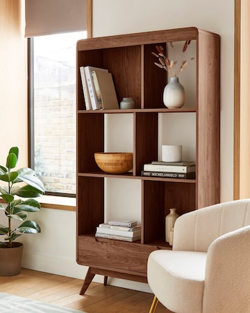 Gray & Osbourn No.157 Oslo Display Unit