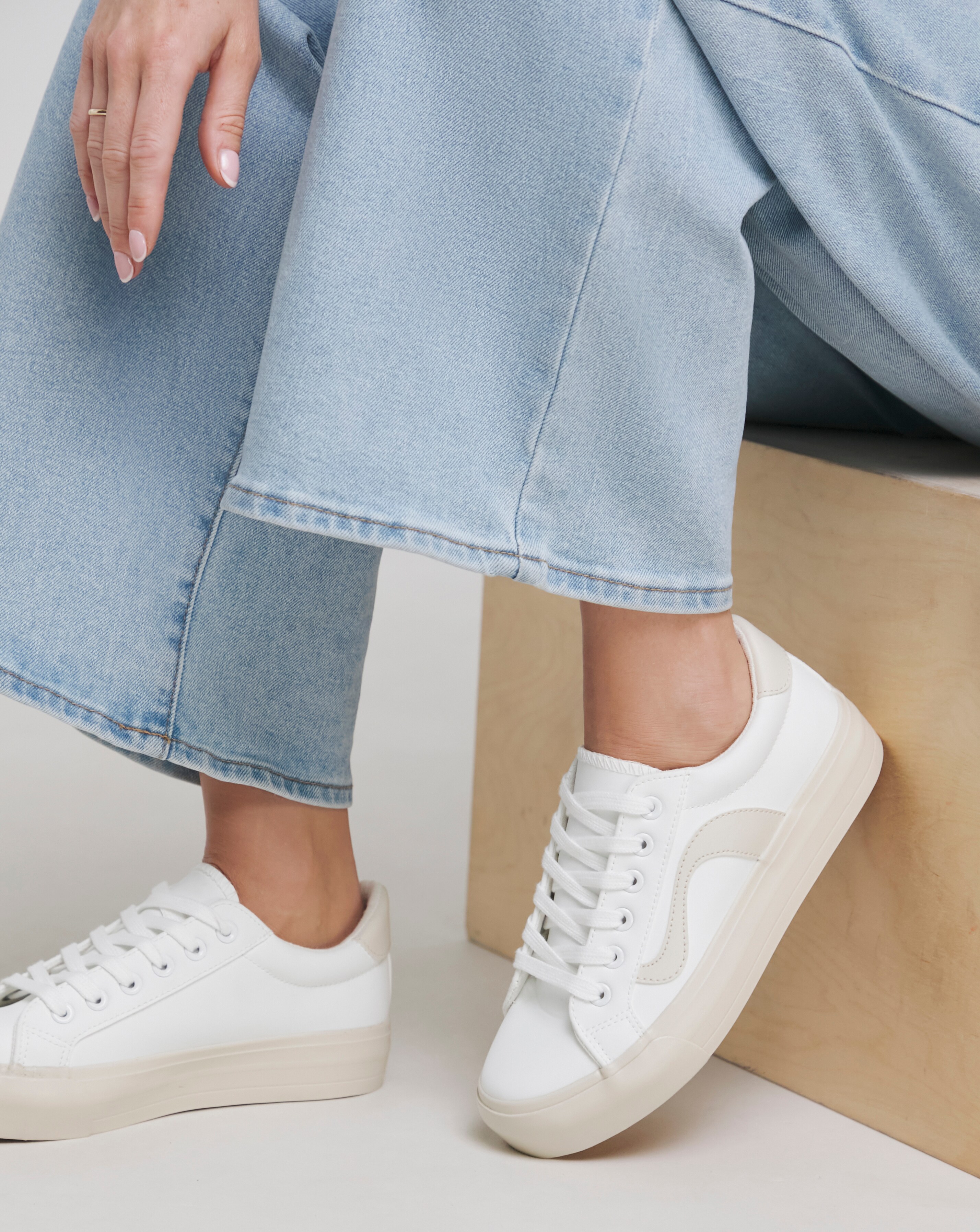 Chicago Retro Runner Trainers - Extra Wide Fit (EEE)