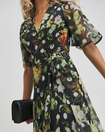 Hope & Ivy The Lizette Floral Wrap Maxi Dress