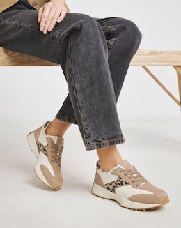 Akira Retro Runner Trainer - Extra Wide Fit (EEE)