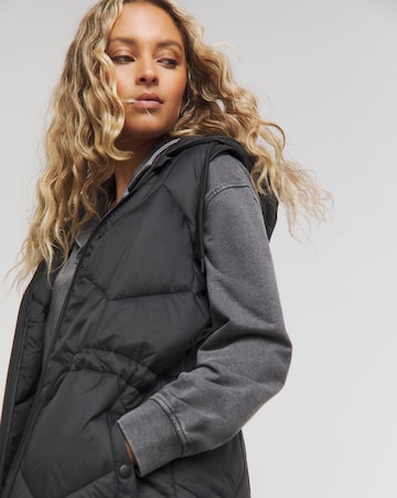 Black Hexagonal Quilted Longline Gilet