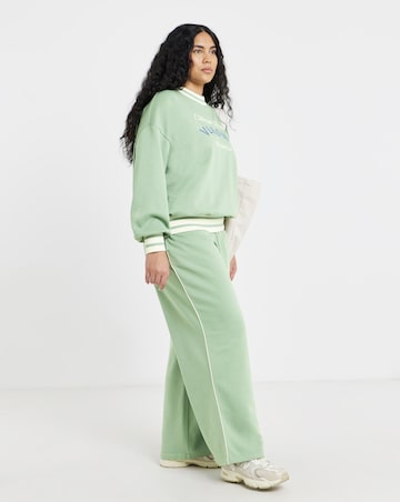 Sport Trim Wide Leg Jogger
