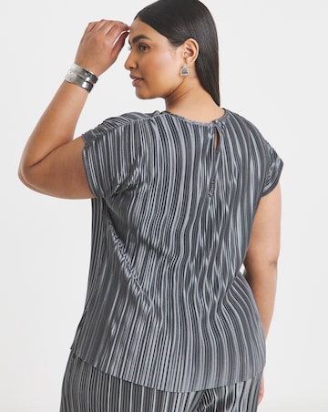 Joanna Hope Plisse Blouse