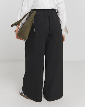Black Pleated Wide Leg Trousers