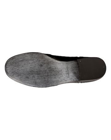 Clarks Hamble Oak Leather Brogues Wide Fit