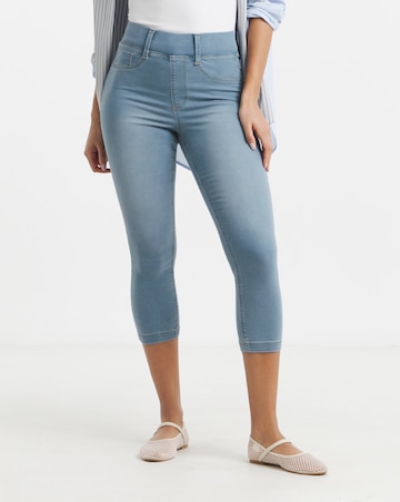 Simply Be Light Wash Pull On Capri Jegging