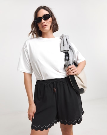 Scallop Hem Shorts