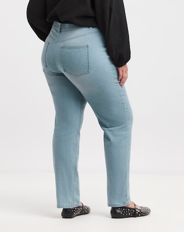 Light Wash 24/7 Boyfriend Jeans