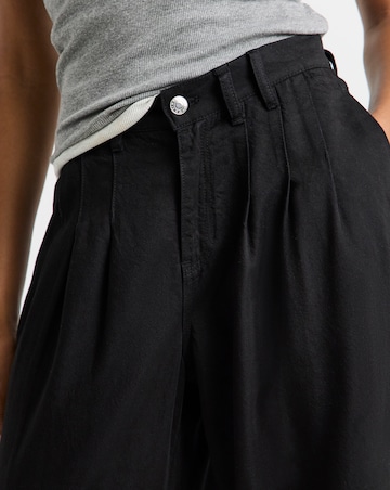 Simply Be Black Lyocell Pleat Detail Wide Leg Jeans