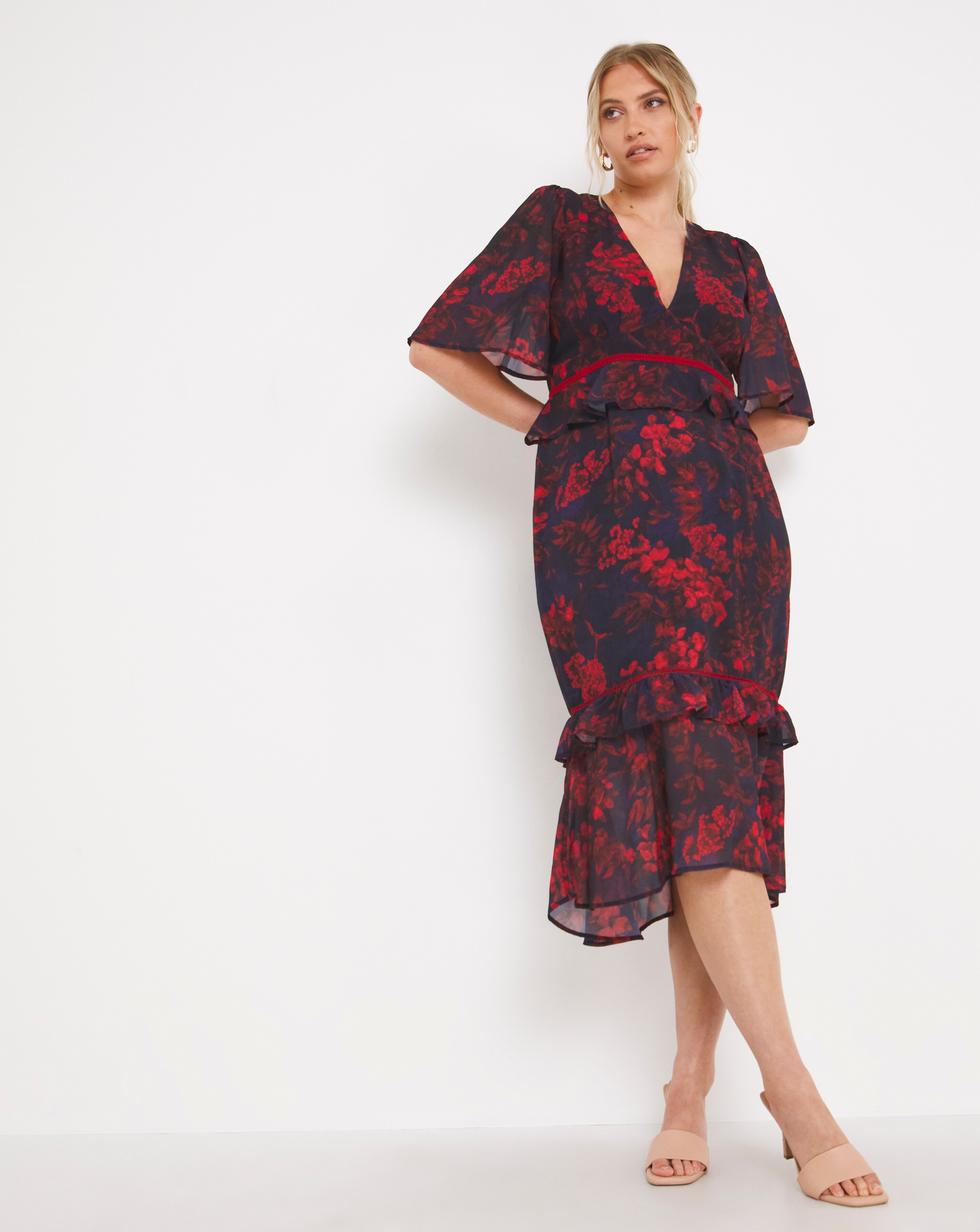 Hope and ivy fluted sleeve midi with cut out 2025