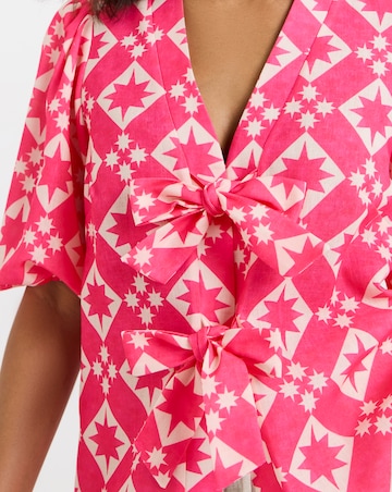 Twisted Wunder Linen Tie Front Star Blouse