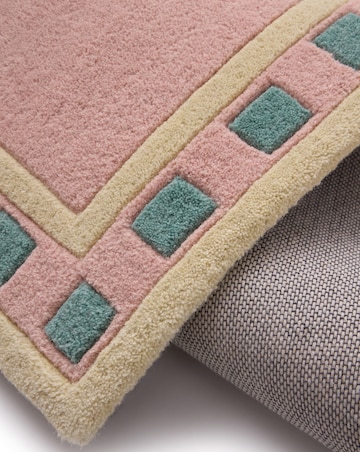 Borderline Carved Rug