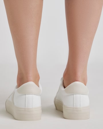 Chicago Retro Runner Trainers - Wide Fit (E)