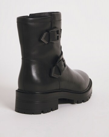 Leather Chunky Buckle Boot E Fit