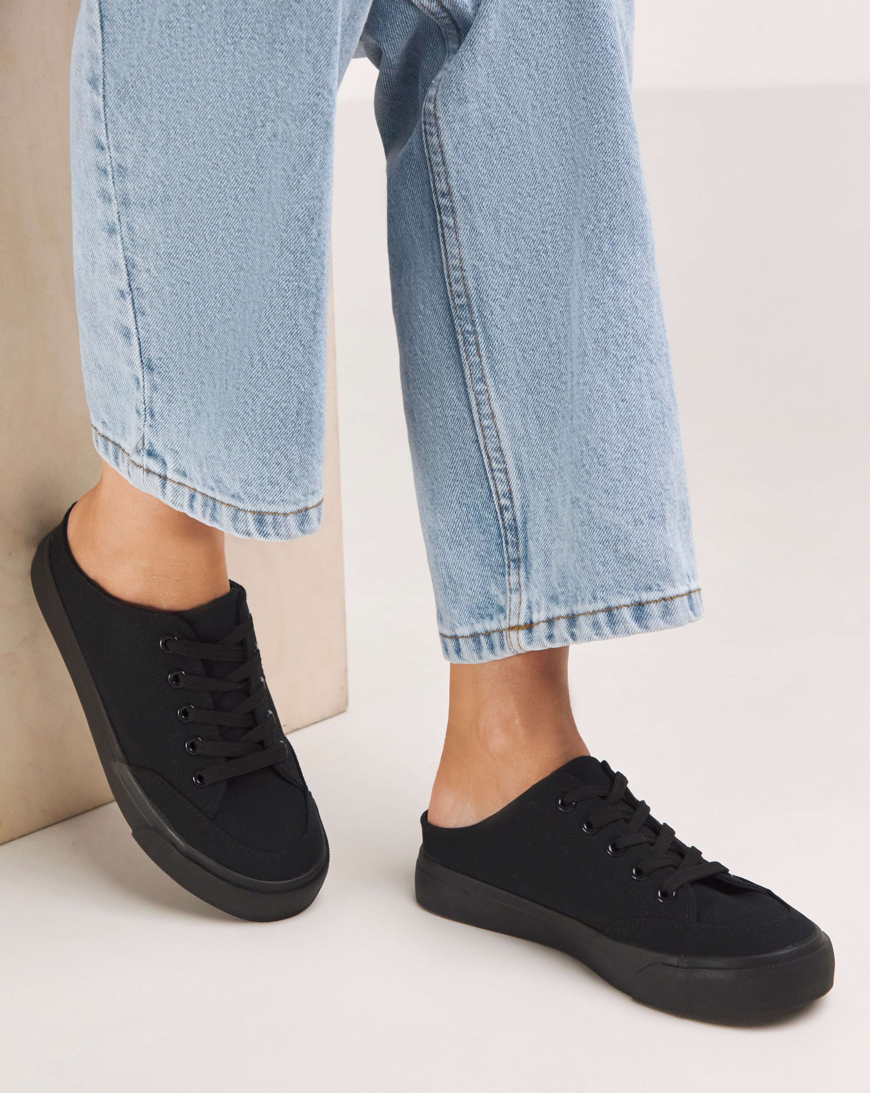 Ely Mule Canvas Trainers - Extra Wide Fit (EEE)