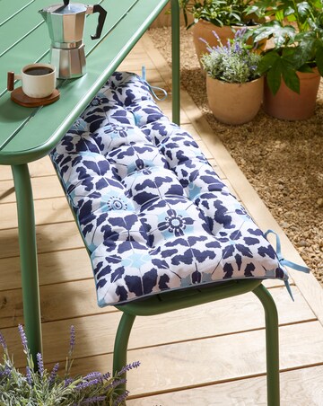 Tile Print Outdoor Benchpad with Striped Reverse
