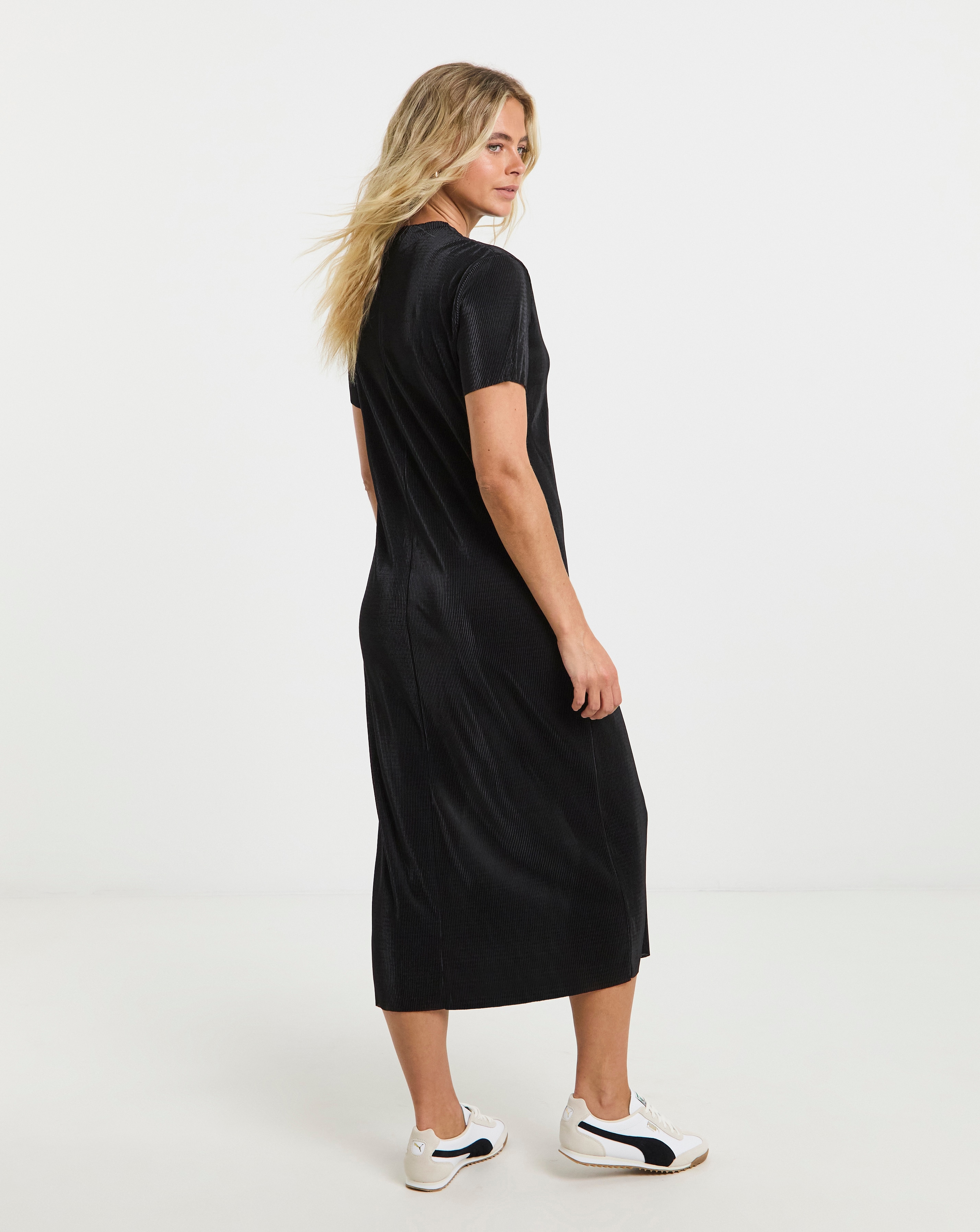 Black Plisse Midi T-Shirt Dress | Simply Be