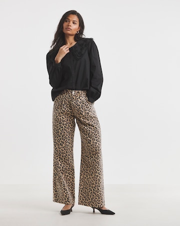 Leopard Print Denim Pleat Wide Leg Jeans