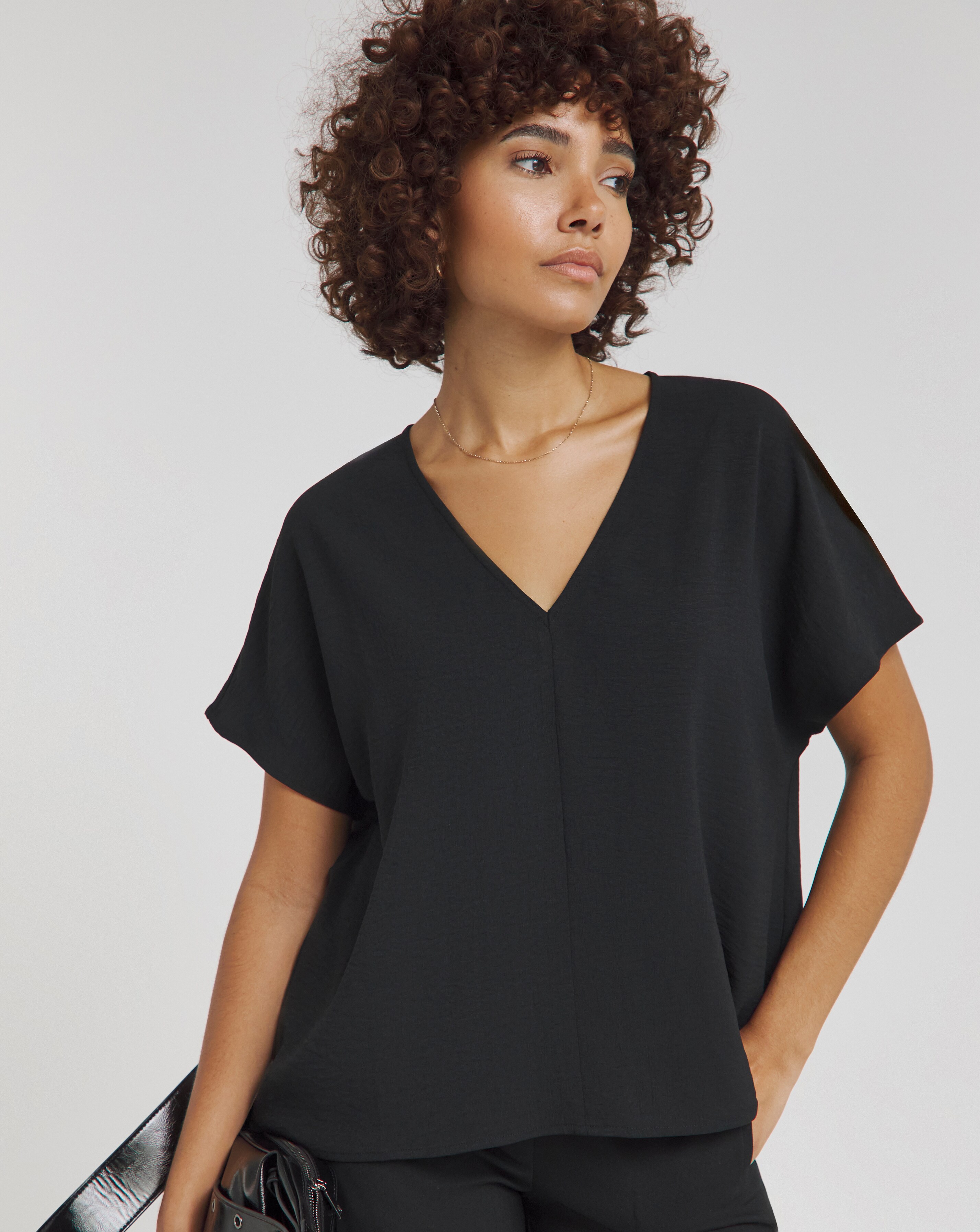 emm ensemblesleeve blouse 黒 emm ensemblesleeve blouse 黒 Women's Black Silk Statement