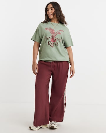 Sage Beetroot Graphic T-Shirt