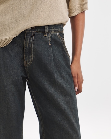 Simply Be Vintage Wash Pleat Detail Wide Leg Jeans
