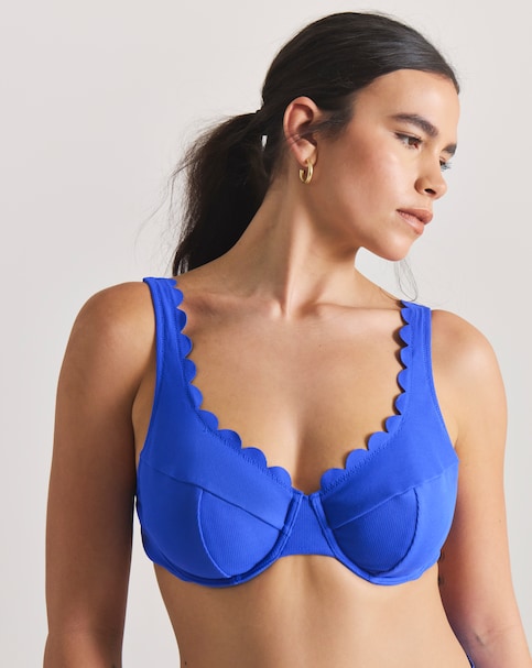 MAGISCULPT Scallop Edge Underwired Bikini Top