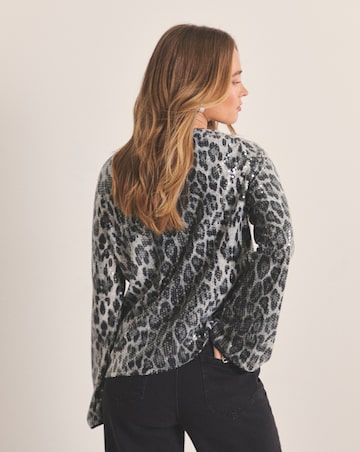 Leopard Printed Sequin V-Neck Top