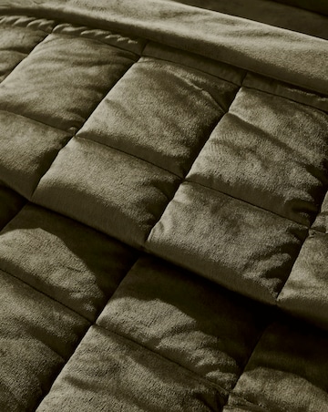 Catherine Lansfield Kingsley Matte Velvet Bedspread