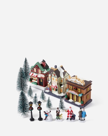 17 Piece Christmas Street Scene