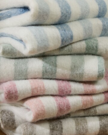 Wylder Beechwood Stripe Throw 140x180cm