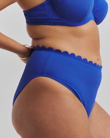MAGISCULPT Contour Me Scalloped Edge High Waist Bikini Bottoms