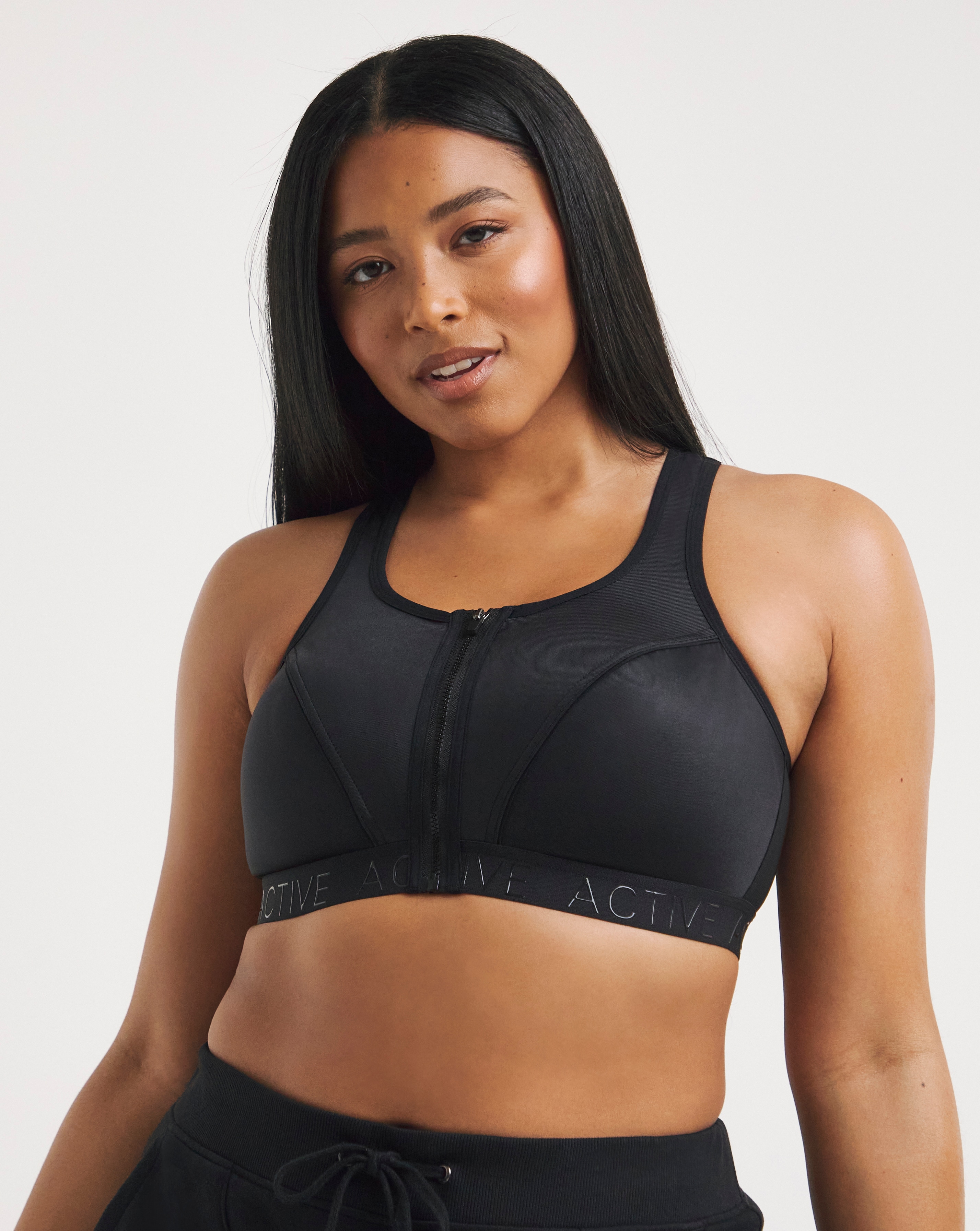 Zip-Front Sports Bra in Black from Joe Fresh