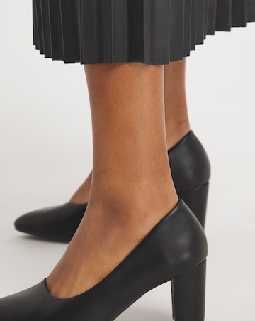 Dorothy Comfort Flexible Court Shoe - Extra Wide Fit (EEE)