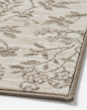 Maestro Floral Patterned Rug