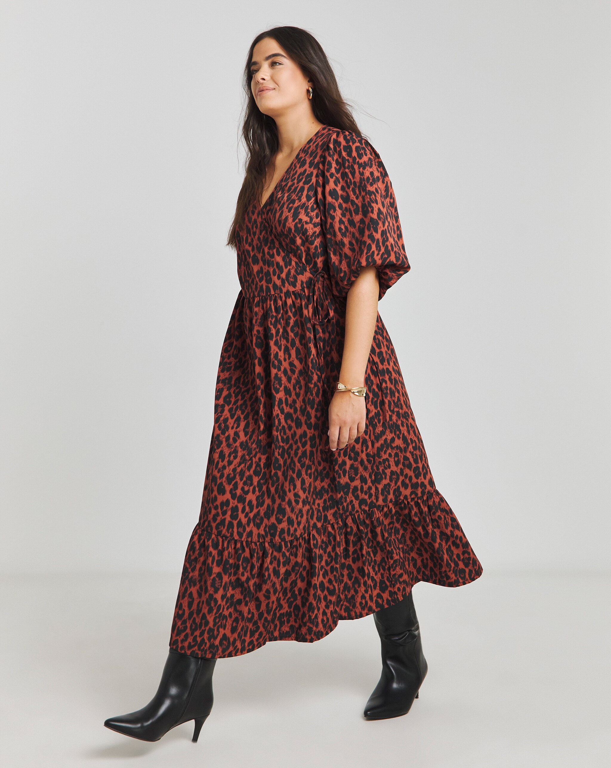 Leopard print dress in red